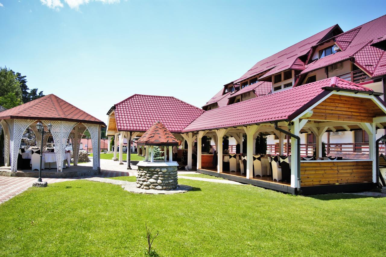 Q Resort And Spa Săcele エクステリア 写真